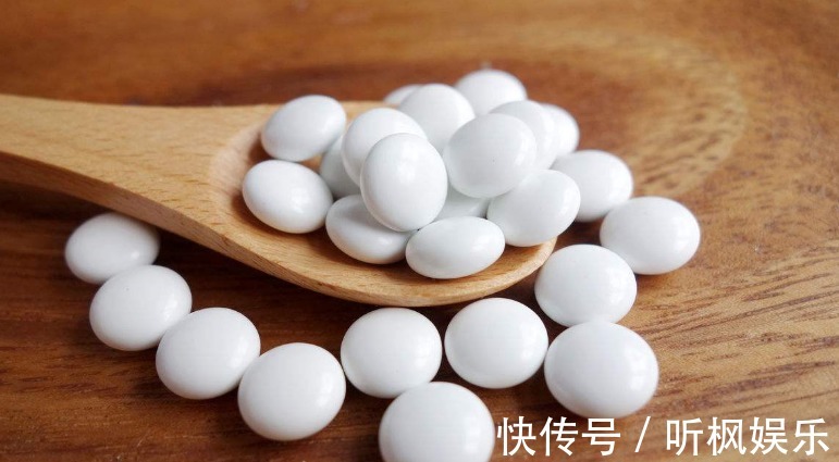 神经细胞|晚上睡不着的人,别乱吃药,多喝用它泡的水,和失眠多梦说再见