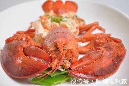 蒜蓉蒸大龙虾,含幼儿所必须的组氨酸,不用吃光看看就解馋