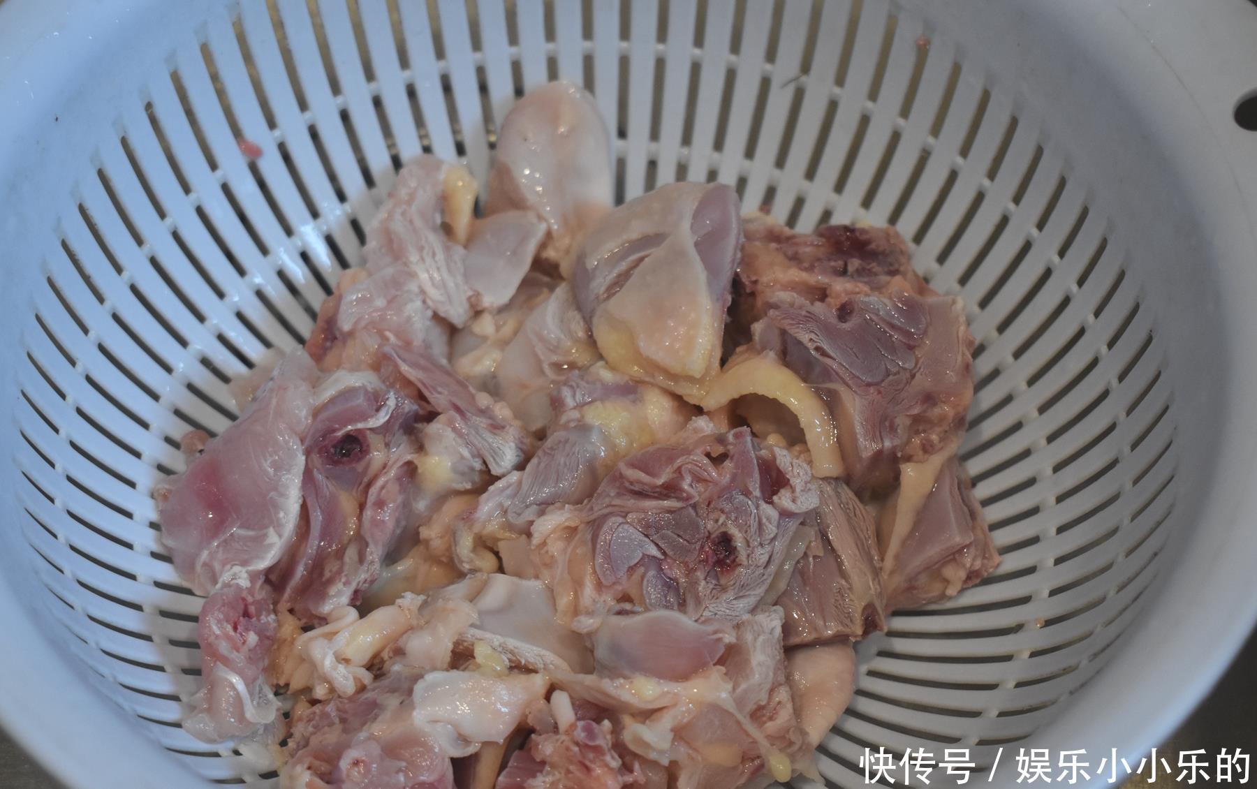 晒我家年夜饭,4人6菜1汤,样样好吃不花哨又实在,家的味道