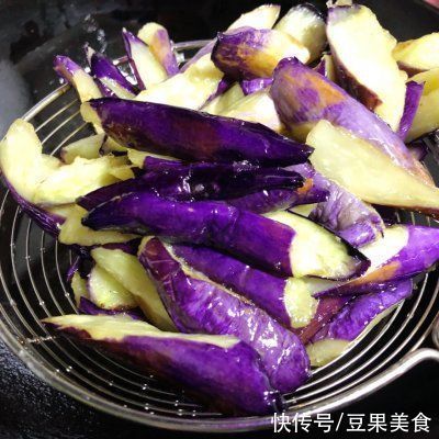 陈醋|这道肉沫茄子煲比米其林大厨做的还好吃