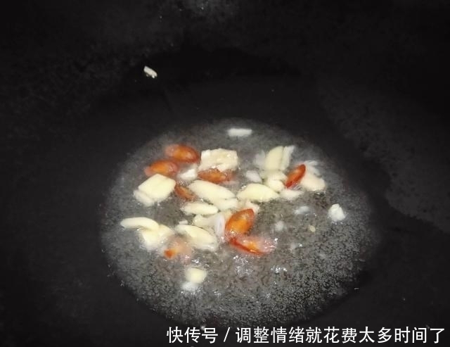 这道菜|小满过后，少吃土豆南瓜，多吃些它，鲜嫩营养，过段时间就少了！
