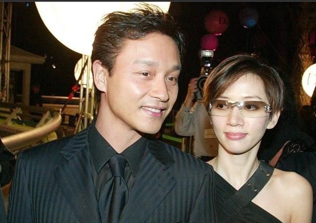 歌手扎堆参加《我就是演员》，当大潮退去后才知道谁在“裸泳”