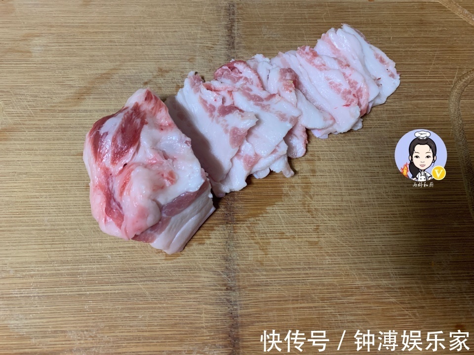 调味汁|炒包菜时,别直接下锅炒,掌握1个诀窍,包菜又香又脆不出水!