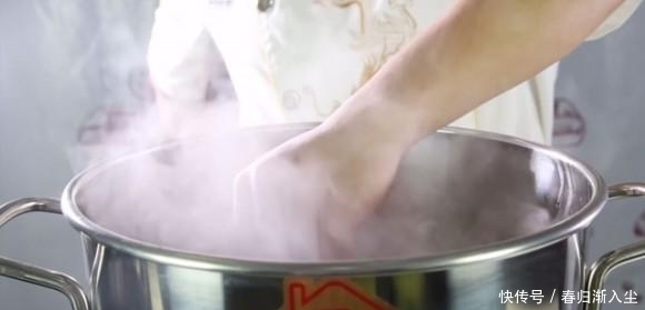 做法|两广地区最爱吃的白斩鸡,但是正宗的做法有多少人会呢?