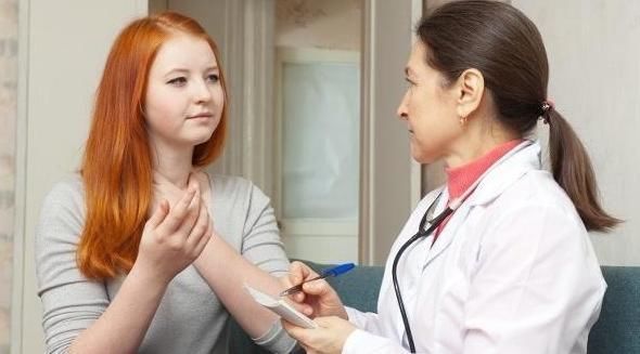 在“甲状腺癌”的早期阶段,身体可能有三种变化,现在还不算太晚