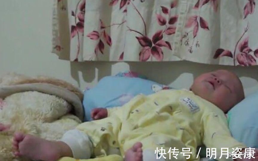 宝宝|宝宝犯错被妈妈教训,接下来宝宝的行为,妈妈乐得哈哈笑