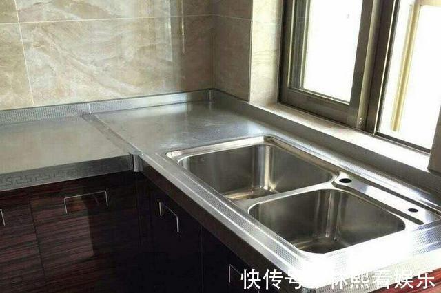 不锈钢|橱柜用不锈钢台面究竟好不好我家用了5年新的一样,谁用谁知道