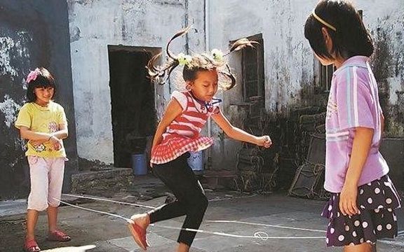 孩子|有4种能力,孩子童年玩耍中就能获得,错过了,长大哭都找不回来