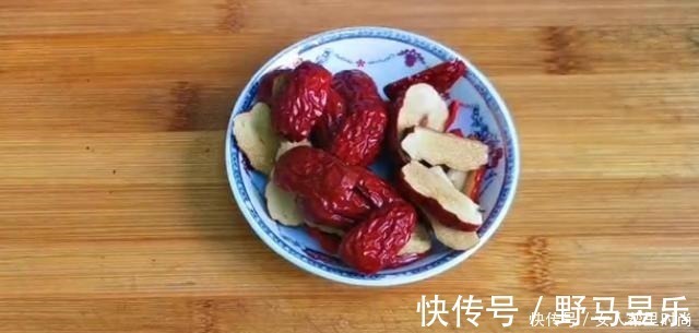 润肺|入冬后,这汤多做给家人喝,润肺止咳,提高免疫力,家人非常爱喝