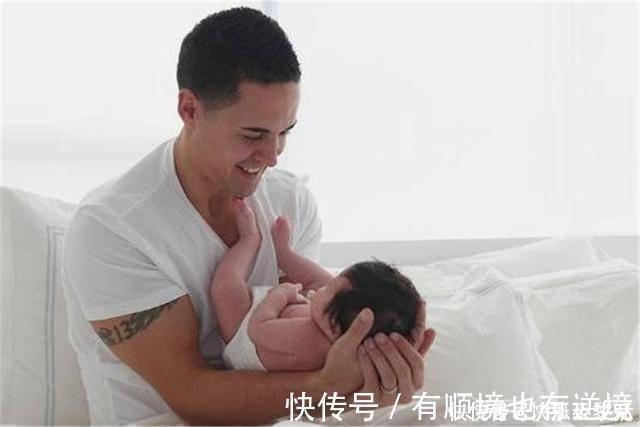 宝宝|小心把新生儿抱成“歪脖子”这种毁身高的抱姿,很多家长都在犯