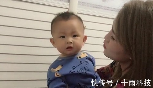 兔哥|“不着调小姨”忽悠娃火了,一脸淡定的娃硬是被“哄哭”了