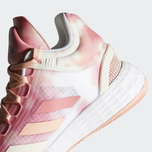 Adidas D Rose 11“樱花粉”配色发售：超级粉嫩的罗斯球鞋