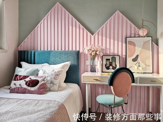 软装|112㎡现代轻奢三居室,绿色软装带来一丝凉意