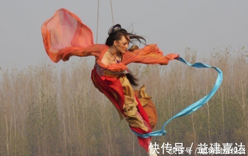 武术$古代大侠飞檐走壁功夫了得,武功到底多厉害?可能和你想的不一样