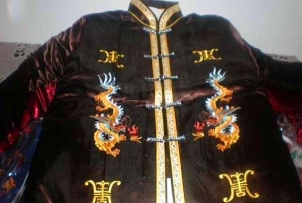 寿衣#人去世为何要穿寿衣老祖宗留下来的规矩,很多人年轻人不懂