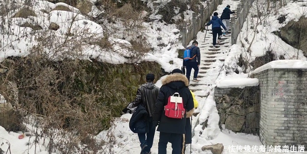 秦岭|秦岭终南山雪后爬山，偶遇神秘山洞和终南隐士，零下二十度怎么过冬？最害怕这件事