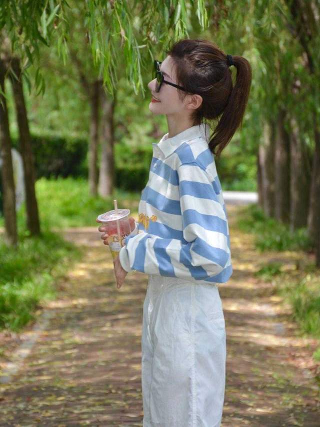 时尚博主|初秋的早期穿搭分享,这几款好看又实用,简约又时尚的气质搭配