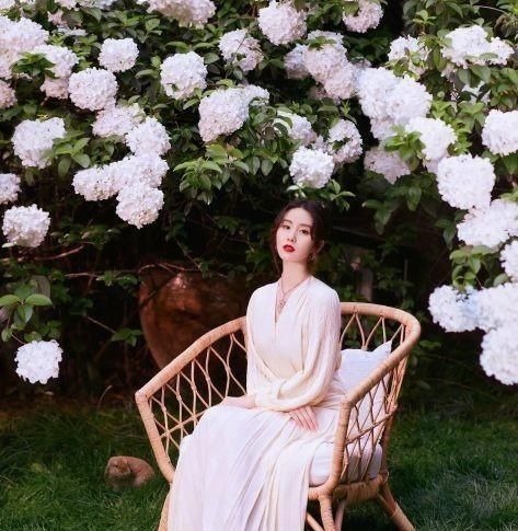 时间段 皮肤好的女生,晚上护肤都会做这几件事,难怪皮肤白皙有光泽