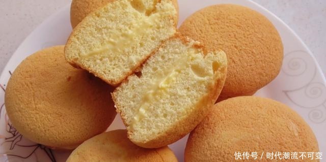 家庭版蛋黄派，香甜绵软，奶香味浓郁，自己做无添加，孩子特爱吃