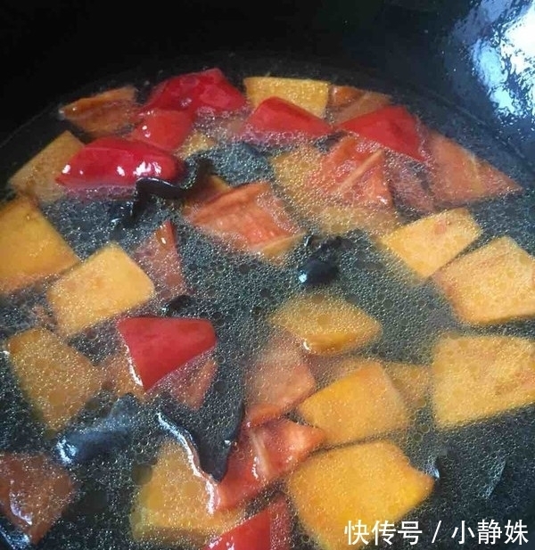 鲜美|“疙瘩汤”最好吃的做法,加上南瓜面,味道鲜美,好吃到不想停