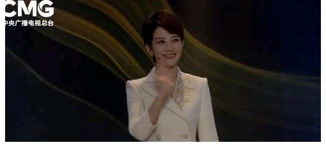 央視7檔“大會”主持人，董卿龍洋最出彩，謝穎穎王端端輸在人氣