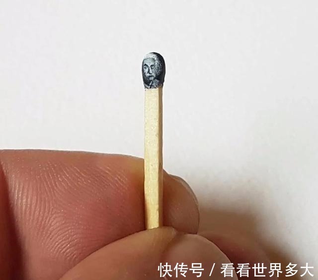 瓜子#惊爆眼球!60岁帅大爷在头发丝上画画,米粒、瓜子都给他当画布!