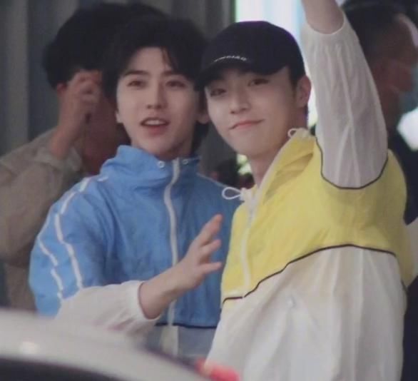 滤镜|22岁蔡徐坤遇上20岁陈立农，没了十级滤镜，两岁年龄差成亮点