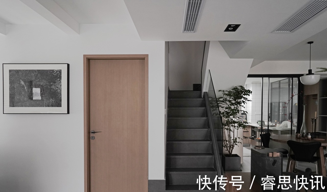 空间|154㎡清新自然风，混搭出一个与众不同的家，颇具艺术气质