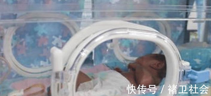 孕妈|孕妇怀孕3个月,肚子大到行动不便,孕检后一家人很纠结