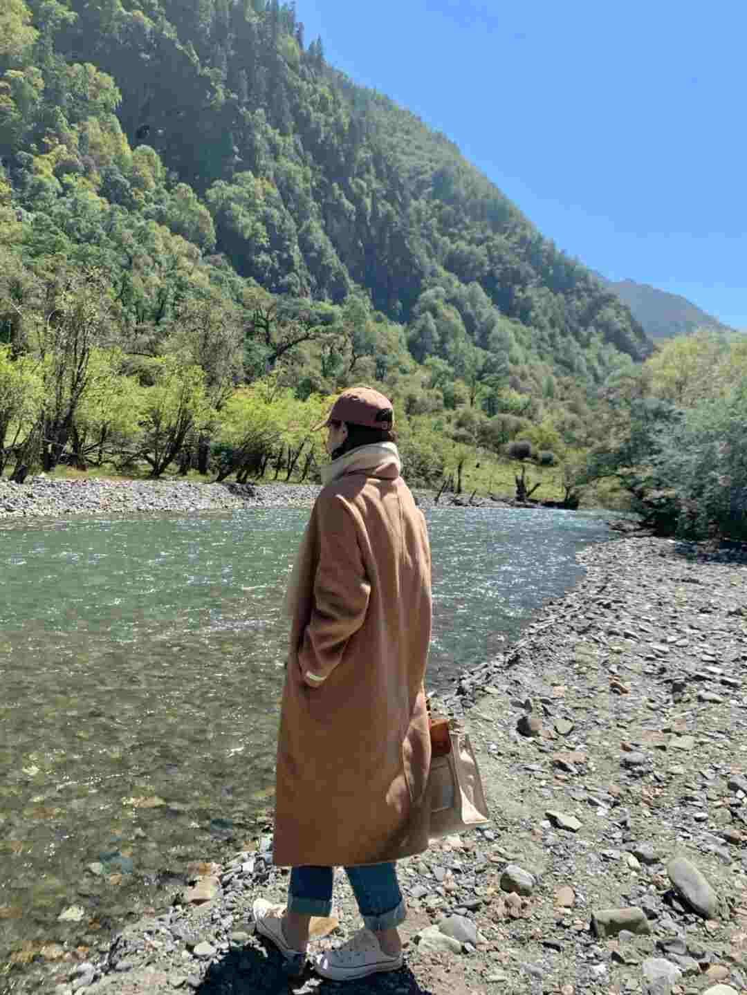 搭配 想要把基础驼色穿出高级感,一定要用它这几种配色,效果超级赞