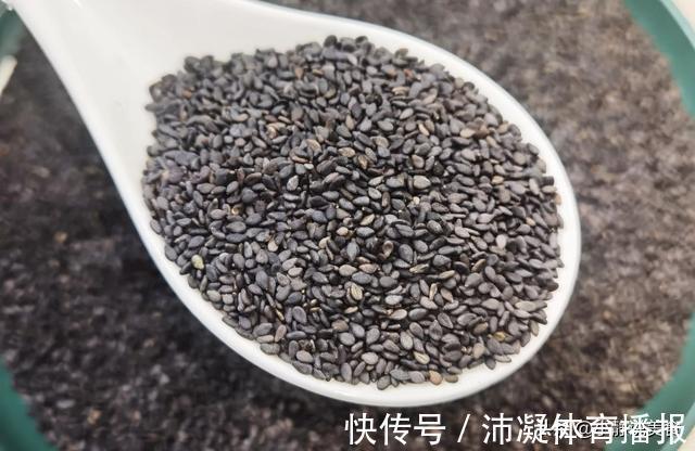 养生|96岁老中医分享的黑芝麻养生吃法，做一次吃半个月，太实用了