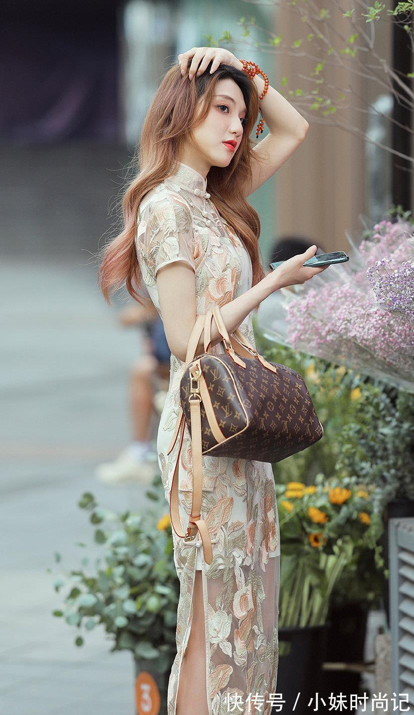 改良款|30岁女人穿改良款旗袍,搭配尖头细跟鞋,比同龄人更美更优雅