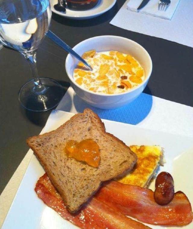 三明治|8位明星的早餐,謝娜寒酸,朱茵接地氣,而我最想吃陳赫的