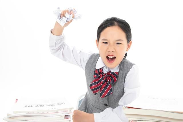 热心|父母的3个“热心”行为,正在慢慢破坏孩子的专注力,要注意避免