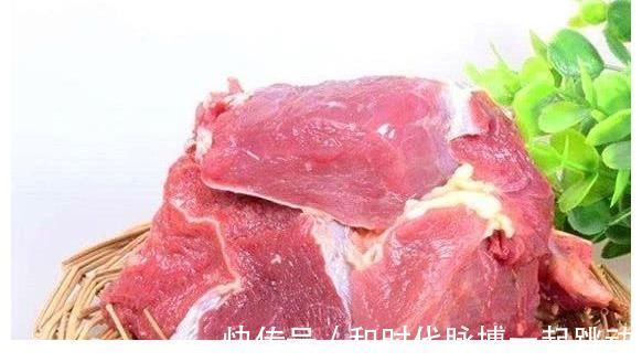 为何卤牛肉卖得比鲜牛肉便宜?商贩不小心说漏嘴,网友:被套路了!