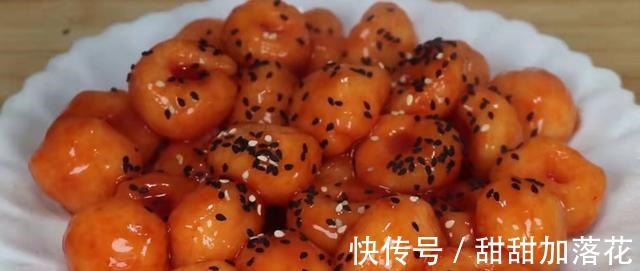 胡萝卜学会这样做，营养丰富又解馋，连挑食的人都爱吃，劲道爽滑！