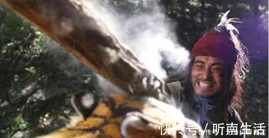 李逵|脾气火爆的李逵,为什么见了武松就不敢说话了,他在梁山看到了啥