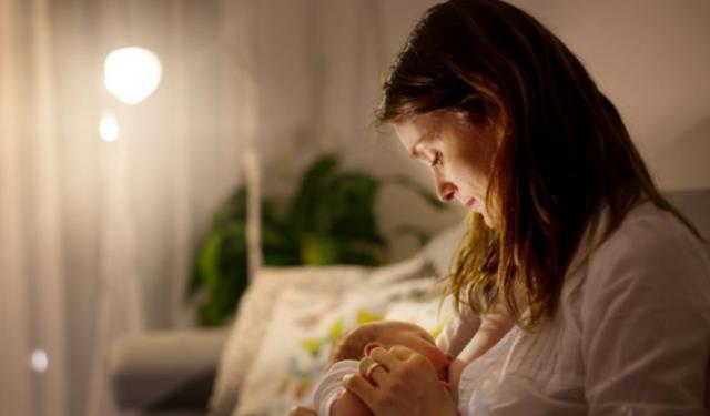 流体性|小孩一岁七个月,想给他断母乳,到底怎么做比较好?