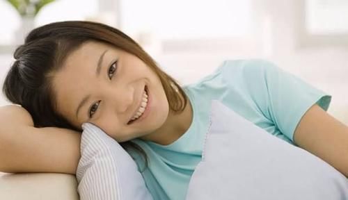 子宫病|女人晨起时,出现3个“异象”,要警惕是否有子宫癌