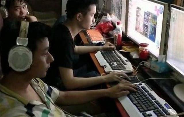 100块钱赚1天花3天,没钱才干活的三和大神