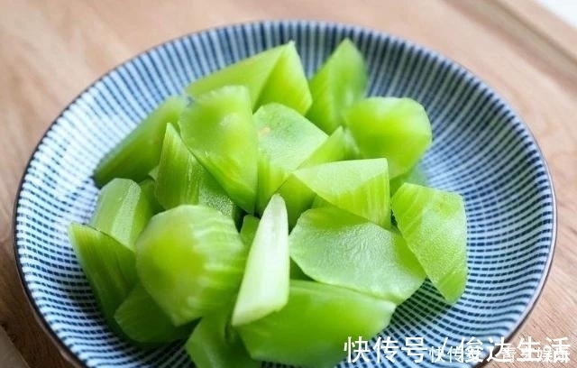 补充|怀孕后,孕妈每天尽量多吃4物,补充叶酸,或对胎儿发育有好处