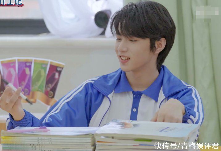 沙溢|劉耀文被沙溢問年齡，淡定說出16歲，萌探們吃驚表情卻收不住了