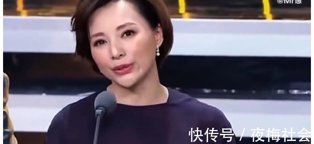 《朗讀者》第三季回來(lái)了,董卿詠梅同框走出,優(yōu)雅和知性相得益彰