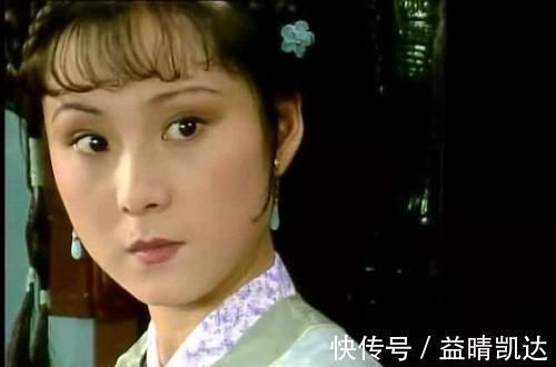 贾府&袭人劝架时,晴雯的一番话,揭露了袭人在贾府的真实处境