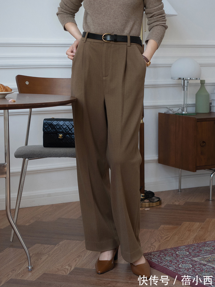 牛仔裤 今年流行“毛衣+裤子”,搭配小黑裤、牛仔裤、阔腿裤保暖又时髦