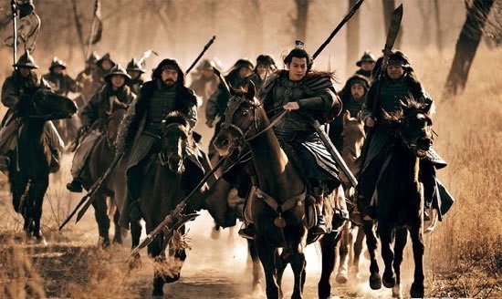 击败吕布|三国中的不败神话,武功天下第一的吕布,为何会败于平民李进之手