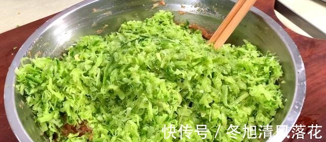 萝卜饺子,有人焯水,有人直接包,都不对!分享正确做法,太香了!