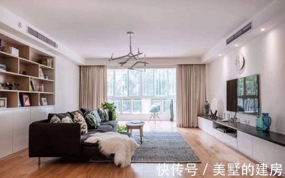 窗帘|客厅阳台一体设计，窗帘应该挂在哪？怎么挂？