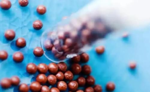 速效救心丸|速效救心丸和复方丹参滴丸，哪个在心脏病发作时急救效果更好？