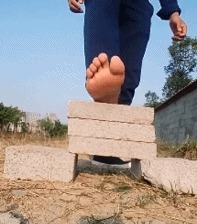 |搞笑GIF:今天给大家展示一下 什么叫做做贼心虚